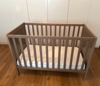 Ikea Babybett, Kinderbett Sundvik mit Matratze 1,20 x 0,60m braun Hessen - Oberursel (Taunus) Vorschau