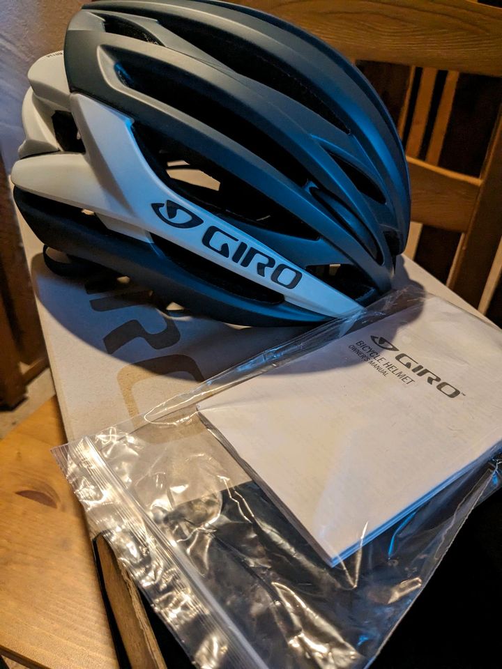 Giro Artex MIPS Fahrradhelm klein/ cycling helmet in Frankfurt am Main