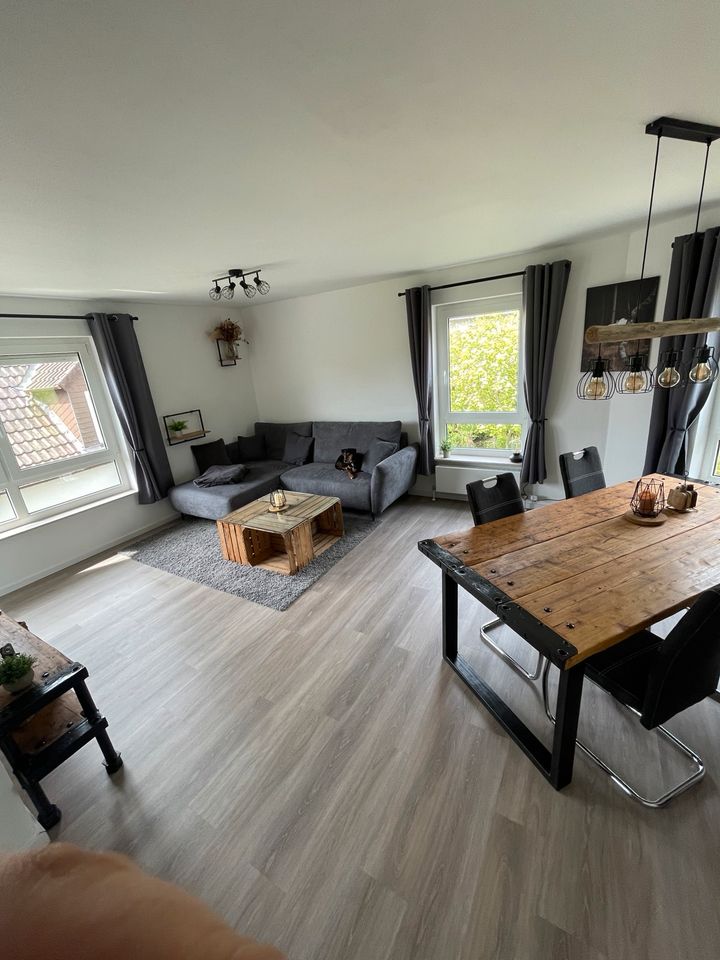 Moderne Pendlerwohnung, voll möblierte Wohnung mit Balkon in Horn-Bad Meinberg