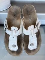 Weiße Zehensteg- Sandalen von Esprit  aus Leder Größe 38 Bayern - Marxheim Vorschau