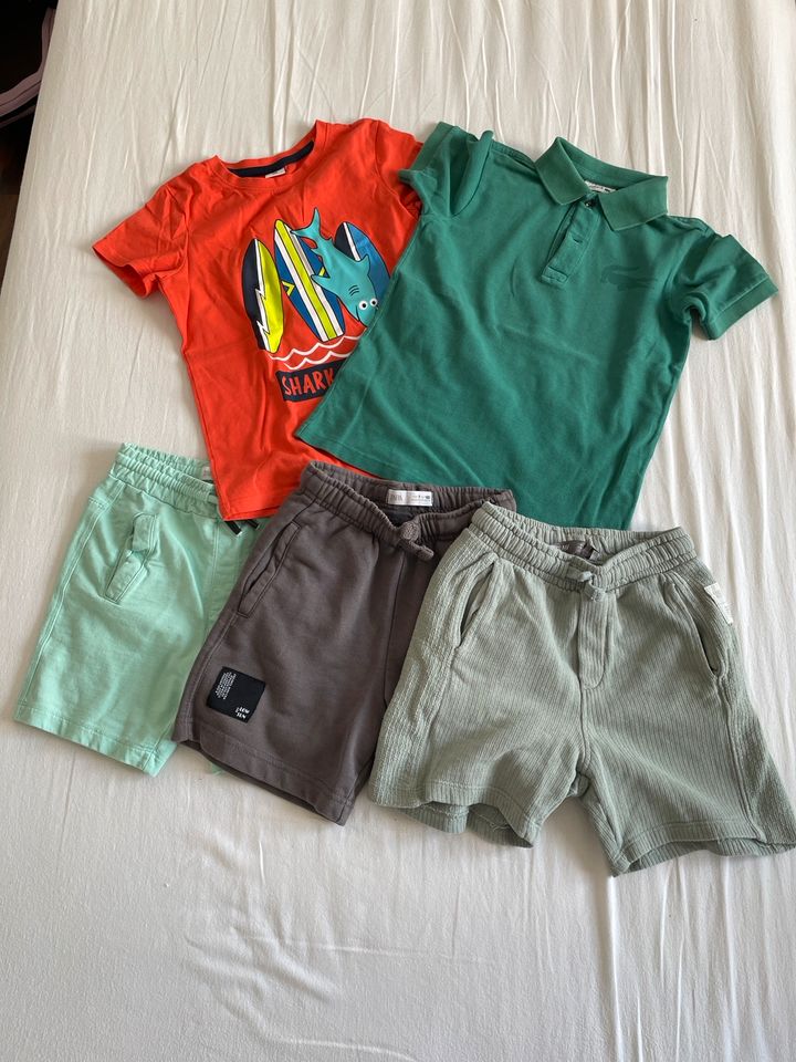 Jungen Paket: Shorts+ T Shirt+ Lacoste Poloshirt Gr.116/122 in Hagen