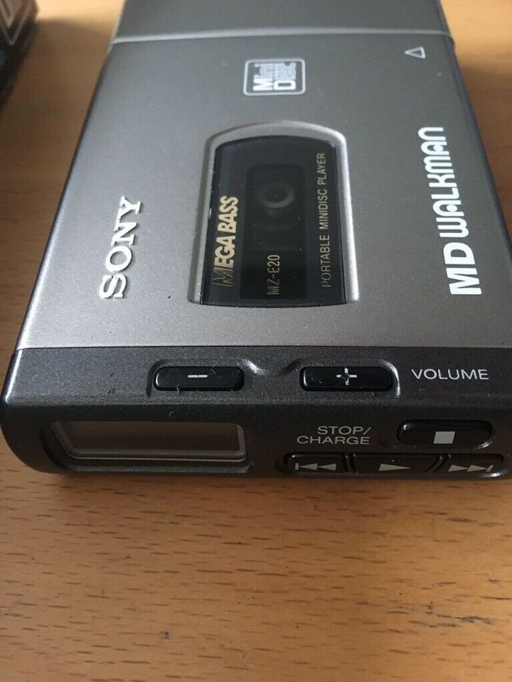 SONY MiniDisc MZ-E20 TOP ZUSTAND.INKLUSIVE VERSAND VERSICHERT. in Billerbeck