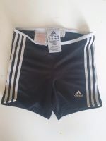 ADIDAS Sporthose Mädchen Größe 104 Niedersachsen - Uelzen Vorschau