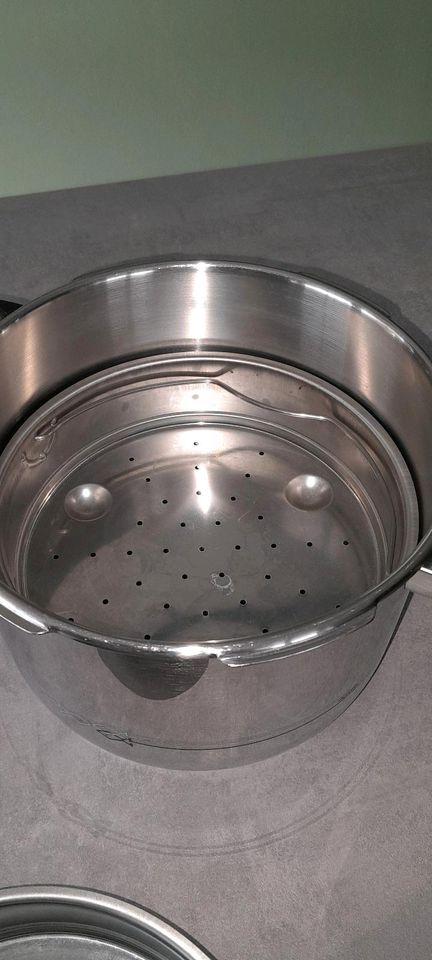 Fissler Schnellkochtopf 6l incl. Einsätze in Witzwort