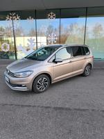VW Touran BJ 2018 mit 7 Sitzen Bayern - Neuburg a.d. Donau Vorschau