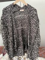 Hollister schwarz weiß Fransen Strickjacke S (passt M,L,XL) München - Laim Vorschau