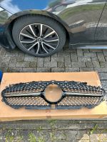 Mercedes Benz CLS C257 Kühlergrill Diamantgrill Original Nordrhein-Westfalen - Mönchengladbach Vorschau