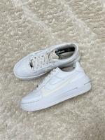 Nike Air Force 1 Plt.af.orm in Gr. 36,5 Bayern - Landshut Vorschau