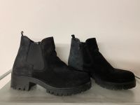 Tamaris Chelsea Boots 37 Wildleder neuwertig Stiefel Stiefeletten Hamburg-Nord - Hamburg Groß Borstel Vorschau