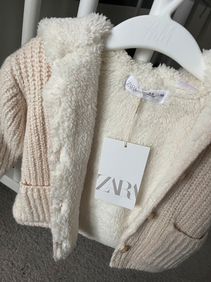 Zara kuschelige Jacke mit Etikett in Hamburg