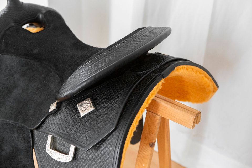 Stegmann Saddlery Pleasure Westernsattel schwarz in Esslingen