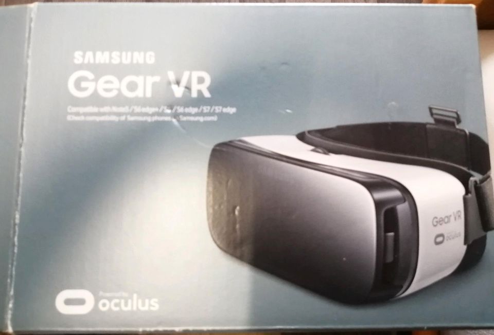 Samsung Gear VR Virtual Reality Brille weiß in Morsbach