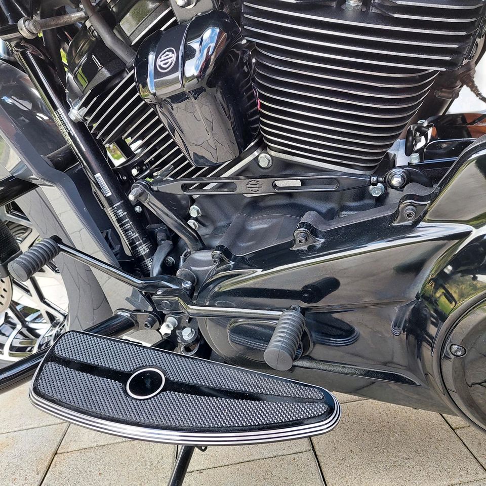 Harley Davidson Road Glide Fat Tyre 21x5,5 Bagger in Bad Reichenhall