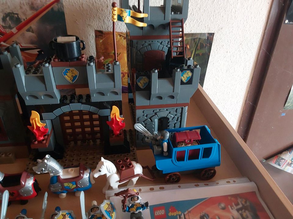 Lego Duplo Ritterburg 4777 vollständig+Extra's!!!!! in Ballenstedt