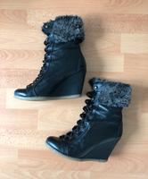Zign Stiefeletten Wedges Keilabsatz 36 schwarz Leder Schnürung Hessen - Rödermark Vorschau