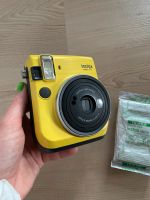 Fujifilm Instax Mini 70 Sofortbild Kamera gelb + Film geschenkt Berlin - Schöneberg Vorschau