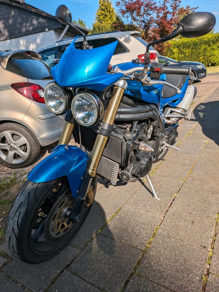 Triumph Triple 1050 in Hennef (Sieg)