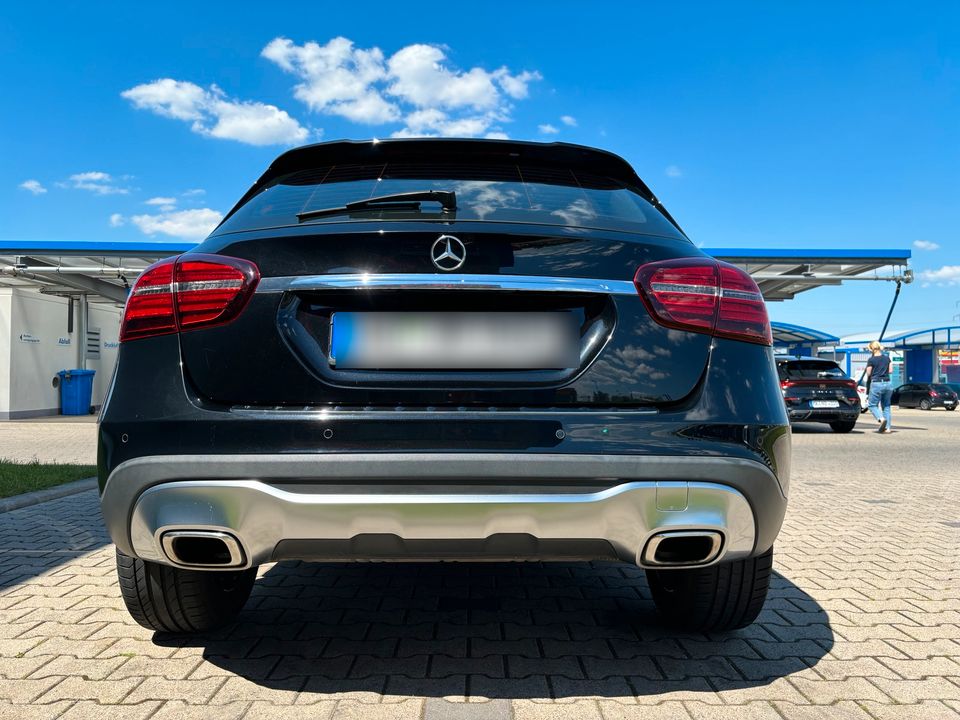 Mercedes GLA 250 in Unna