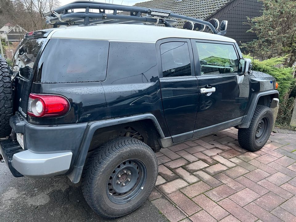 Toyota FJ Cruiser Nestle Umbau in Wissen