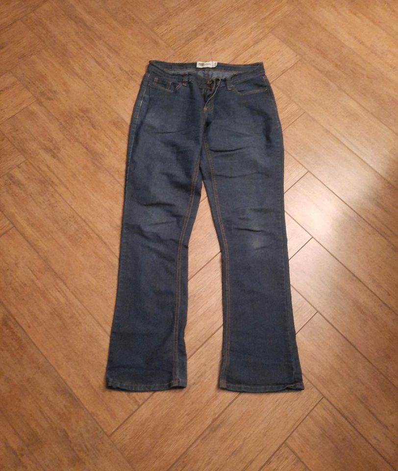 Jeans dunkelblau, Größe 40, wie neu in Tetenhusen