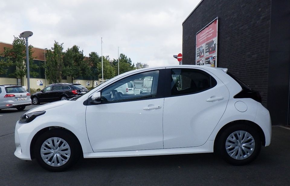 Kleinwagen Toyota Yaris (Hybrid) für 549 €/Monat inkl. 6000 Frei-km, Autovermietung, Auto-Abo, Mietwagen in Bielefeld