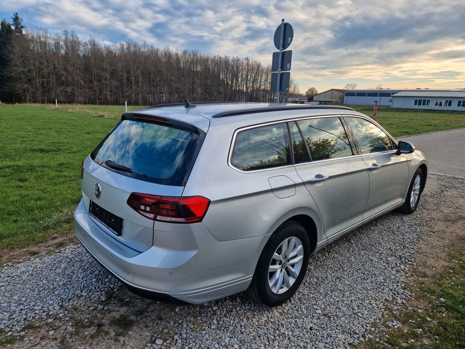 Volkswagen Passat Variant Business in Welden