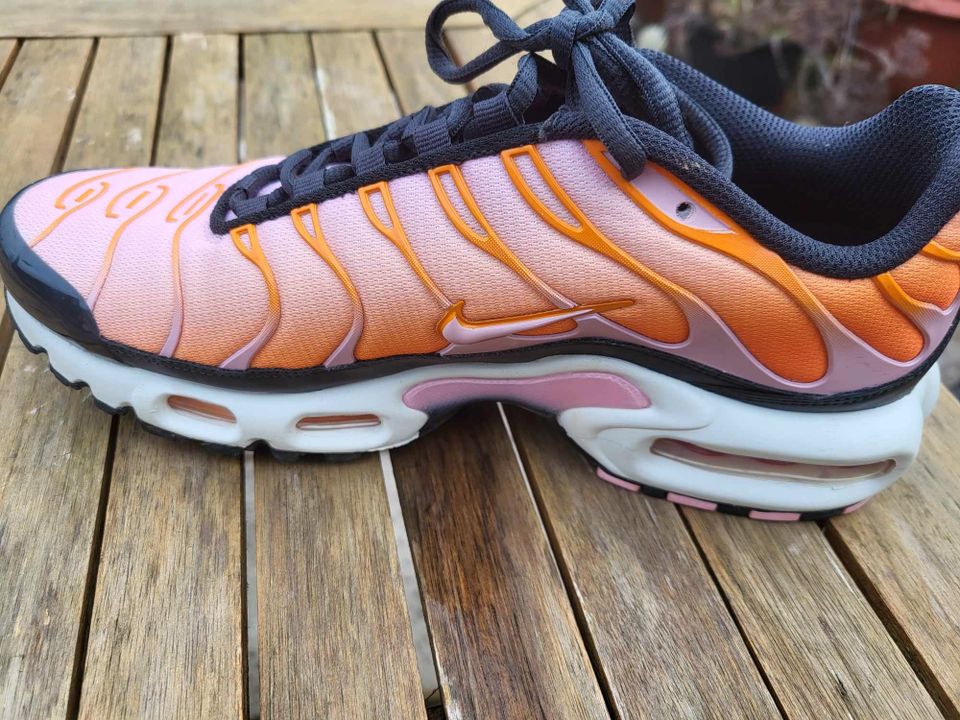 NIKE AIR TN ( FB8478-001) Original Gr.39 orange in Bad Breisig 