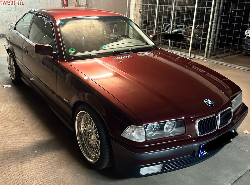 BMW E36 328i Coupé, Exclusiv Edition in Duisburg