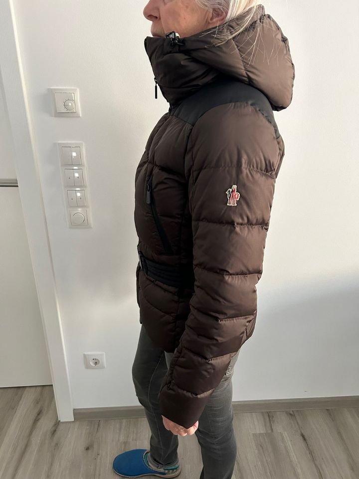 MONCLER Anorak Damen mit Kapuze braun in Kempten