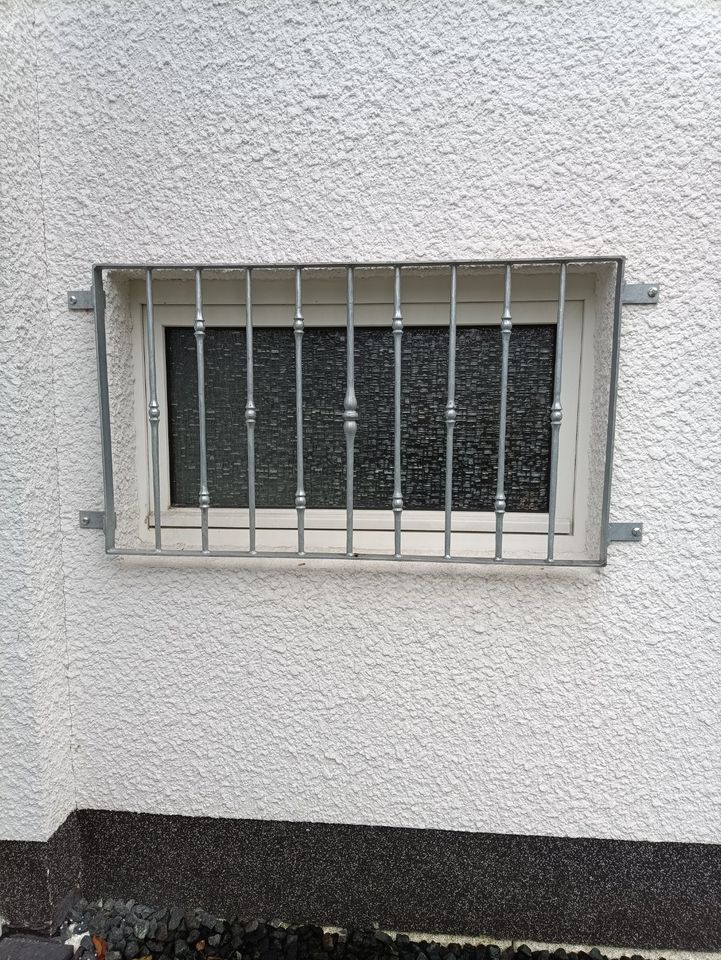 Balkongeländer Treppen Handläufe Fenstergitter Metallbau in Wiehl