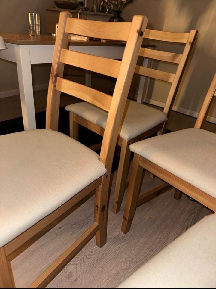 4x Ikea Stühle Holz mit Beige Sitzbezug in Köln