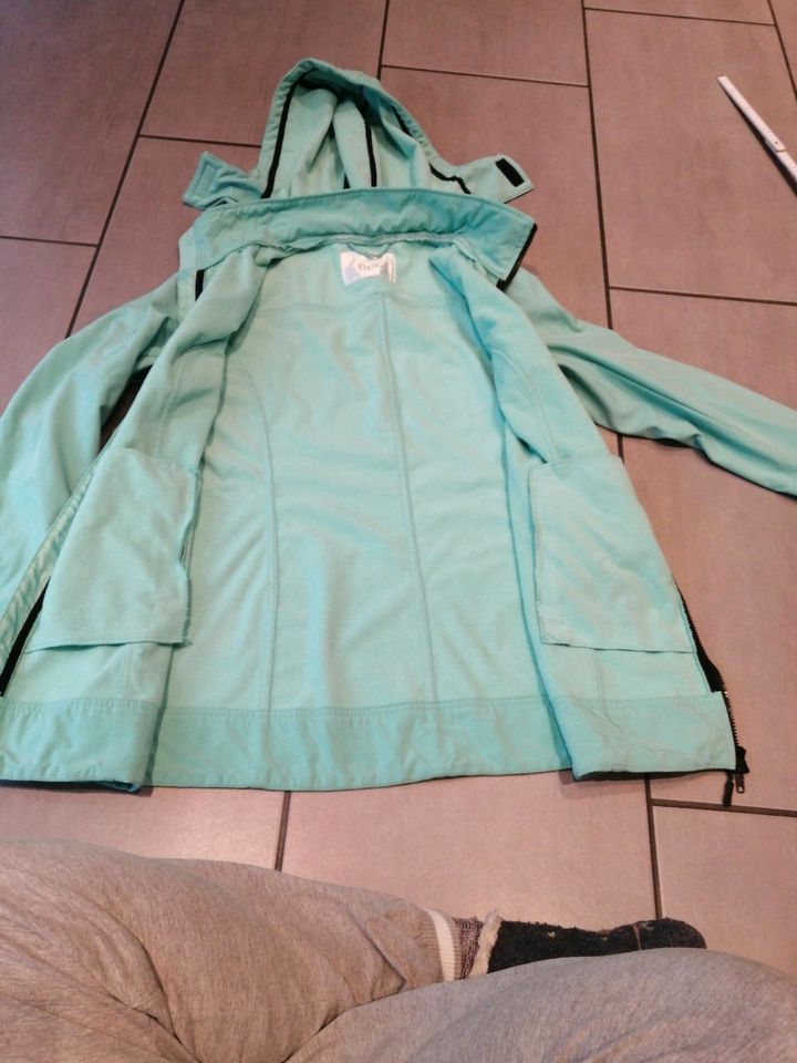 Mint grüne Softshelljacke Jacke, Gr. 44, bpc in Neuenmarkt