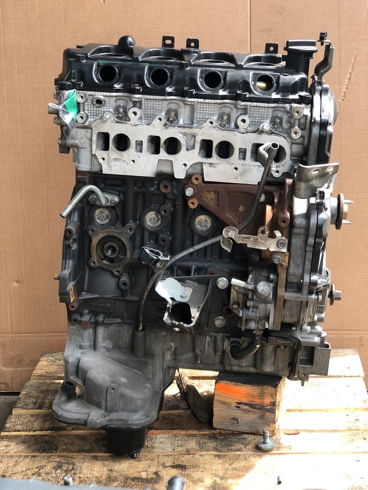 Motor 2.5DCI YD25 DDTi 174PS NISSAN NAVARA D40 77TKM UNKOMPLETT in Berlin