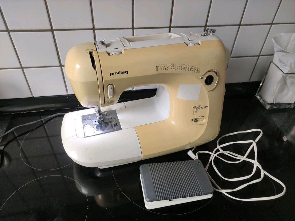 Nähmaschine  Modell Privileg M 870 in Paderborn