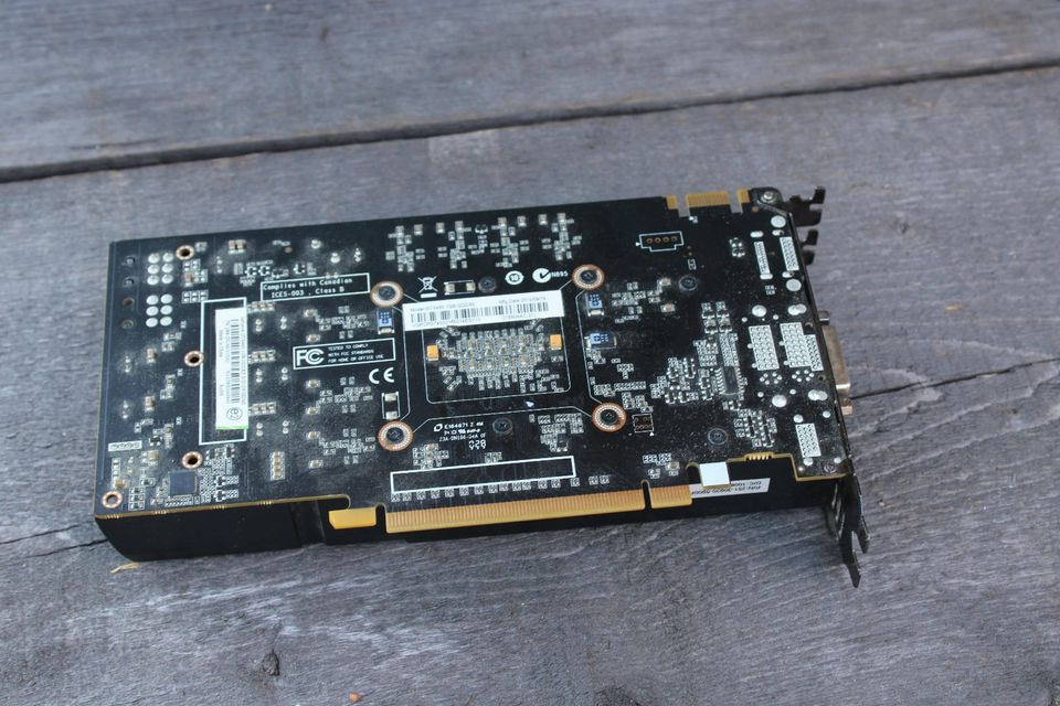 Sparkle NVIDIA GeForce GTX460 OC Grafikkarte PCI-e 1GB GDDR5 GPU in Ichenhausen