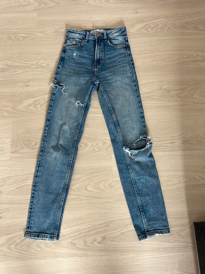 Stradivarius Baggy jeans in Jade