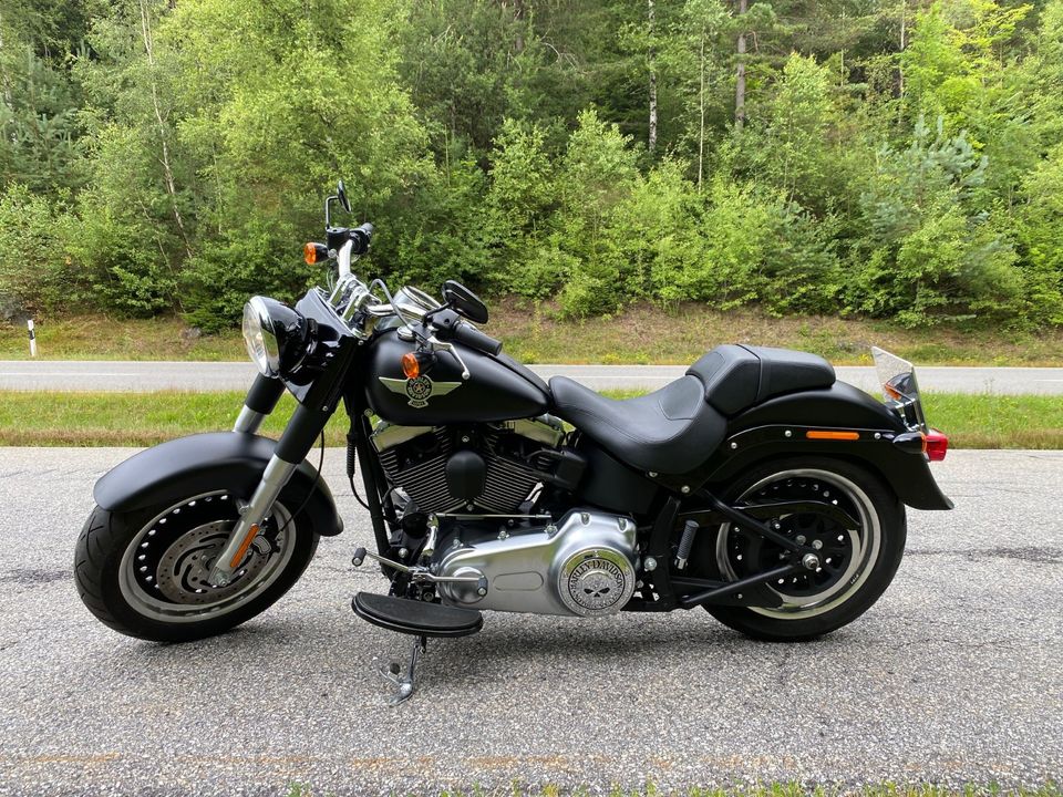 HARLEY DAVIDSON Softail Fat Boy Special 2010 in Black Denim in Böbrach