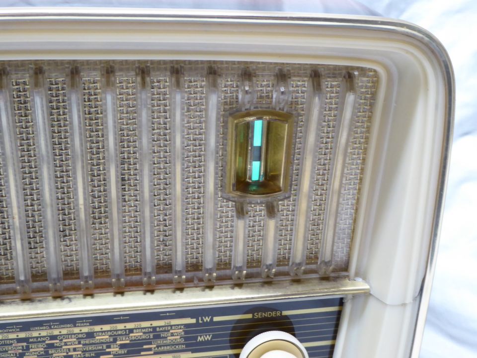 Vintage original Röhrenradio AEG Super Bimby 61 von 1960 in Forstinning