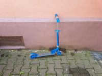 Kinderroller mit leuchtenden Rädern in blau Köln - Weidenpesch Vorschau