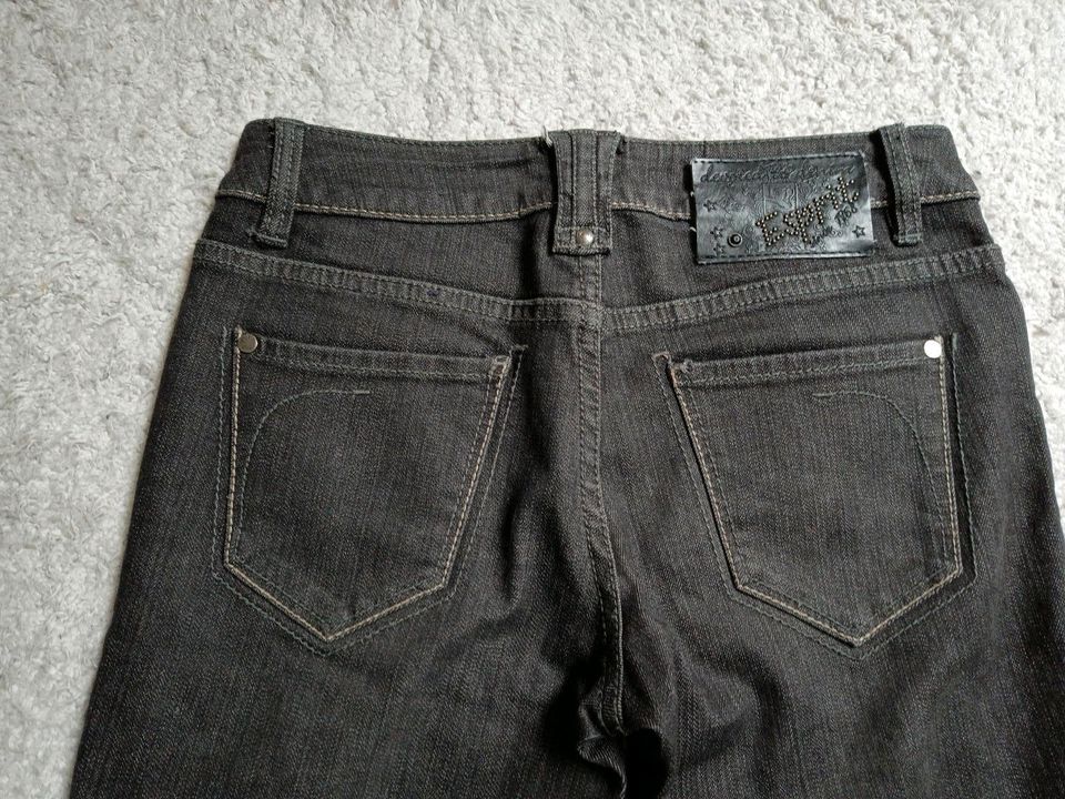 Damen Esprit Bekleidungspaket Gr.34( Jeans, Kleid, Pullover) in Wildau
