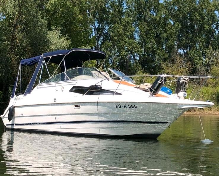 Bayliner 2655 mit Bugstrahlruder, elektrische Ankerwinde u.v.m. in Budenheim