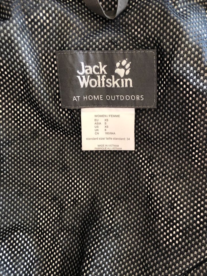 Jack Wolfskin Regenjacke Jacke grau 34 in Hamburg