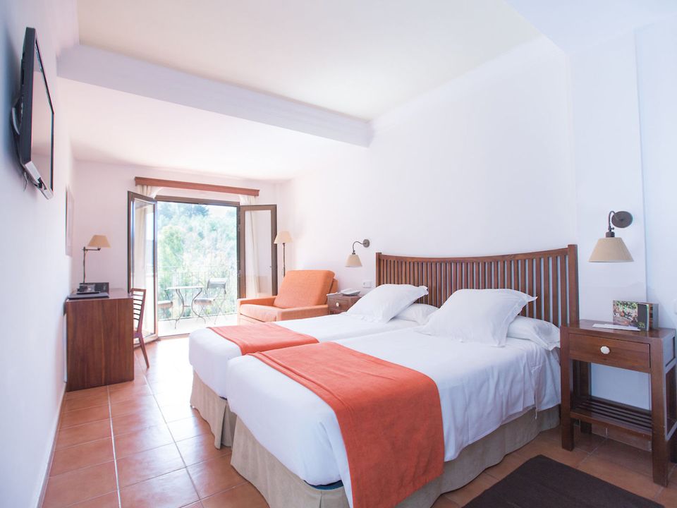 1Wo. URLAUB Mallorca anders ins 4* Es Port Hotel reisen inkl. Flug in Bad Langensalza