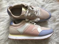 Pull & Bear Sneaker Turnschuhe pastel Gr. 39 Sachsen-Anhalt - Halle Vorschau