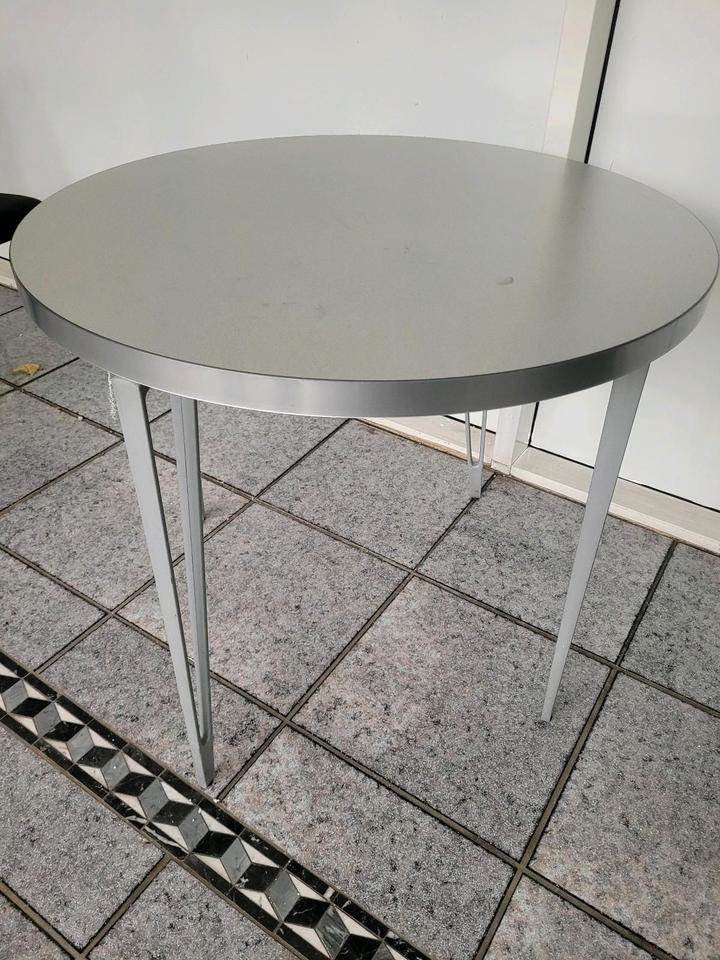 Ikea Tischbeine* mit Tischplatte *Küche*Esszimmer* 5 x vorhanden! in Lemgo