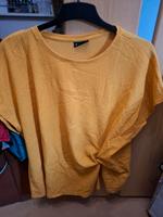 C&A Premium XL senfgelb gelb Sommer Knoten TShirt Frankfurt am Main - Ostend Vorschau