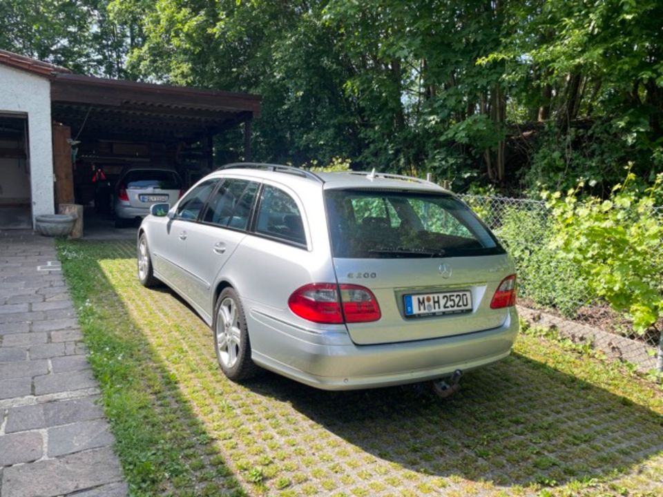 Mercedes-Benz E 200 E -Klasse T-Modell Kompressor/Avantgarde in Ottobrunn