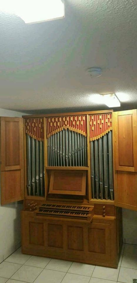 Kirchenorgel für Zuhause oder für Ihre Kirche Orgel auf Anfrage in Hannover