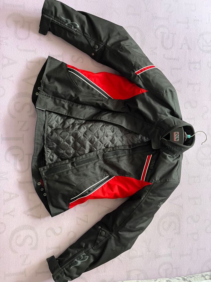 Verkaufe diese Motorradkleidung JACKE/HOSE in Zeitz