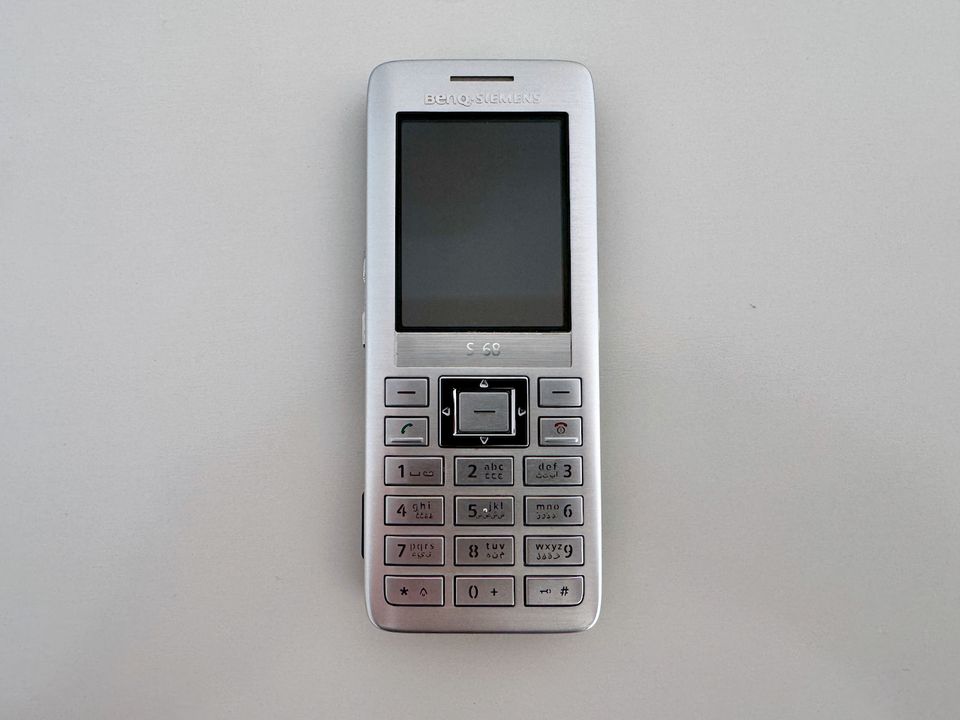 BenQ Siemens S68 Mobiltelefon Vintage um 2006 in München